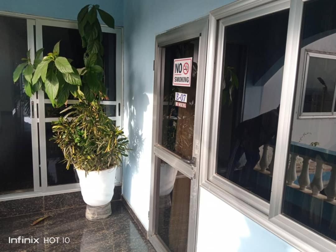 Elizz Guest House Janman Экстерьер фото